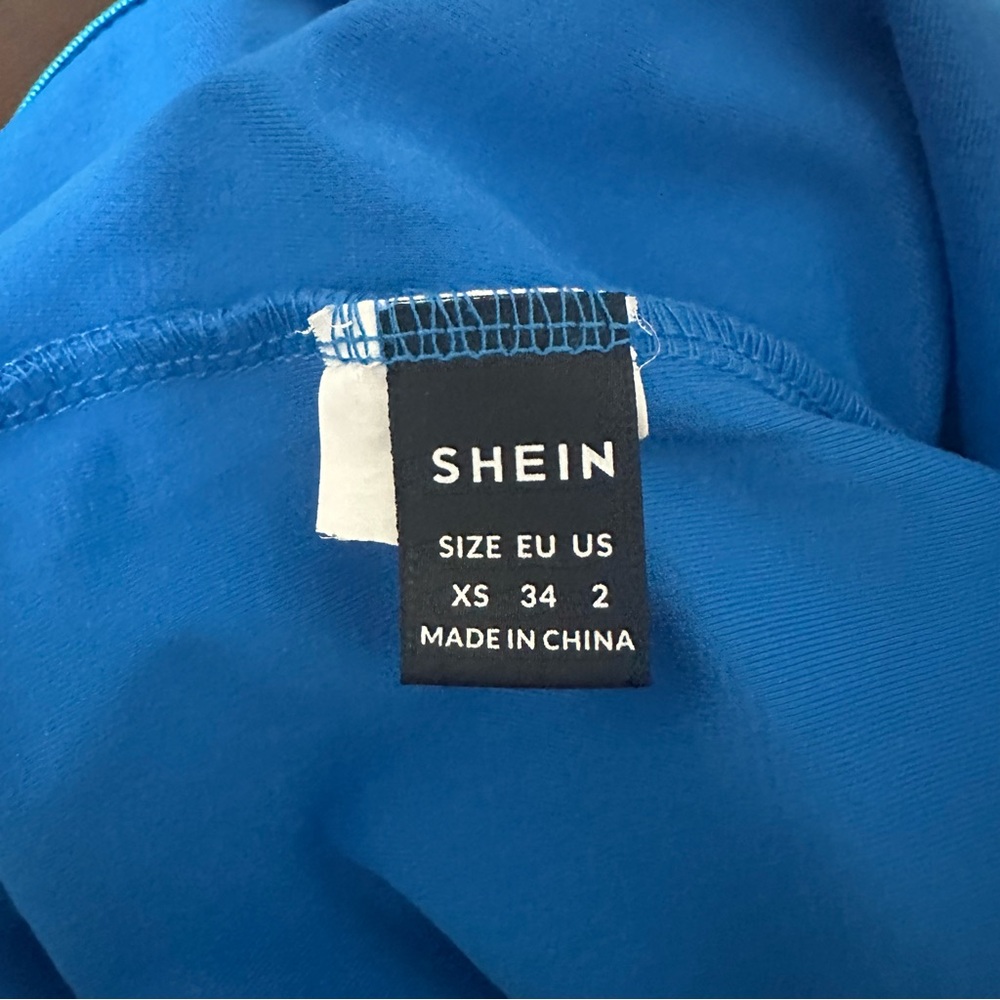 SHEIN Cropped Open Back Sleeveless Top in Blue Size XS VGUC - Picture 3 of 3